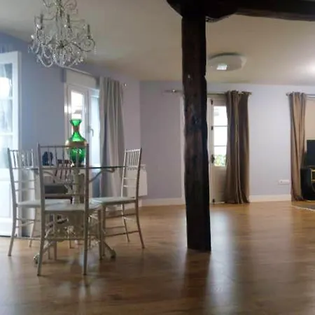 Apartamento Adiskidetasuna Kalea